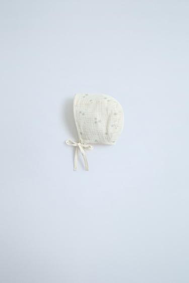 CLOVER TEXTURED BONNET - Greenish by Zara - Image 0