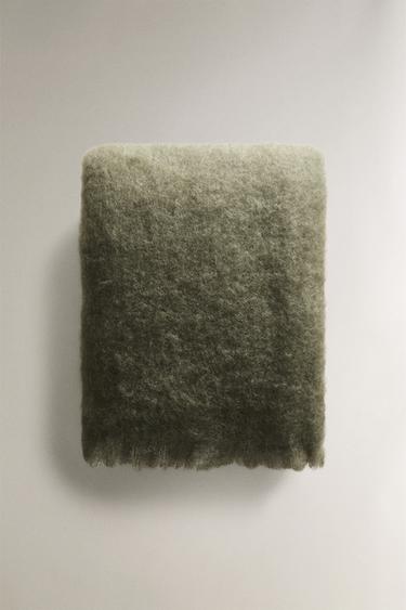 WOOL THROW - Light green by Zara