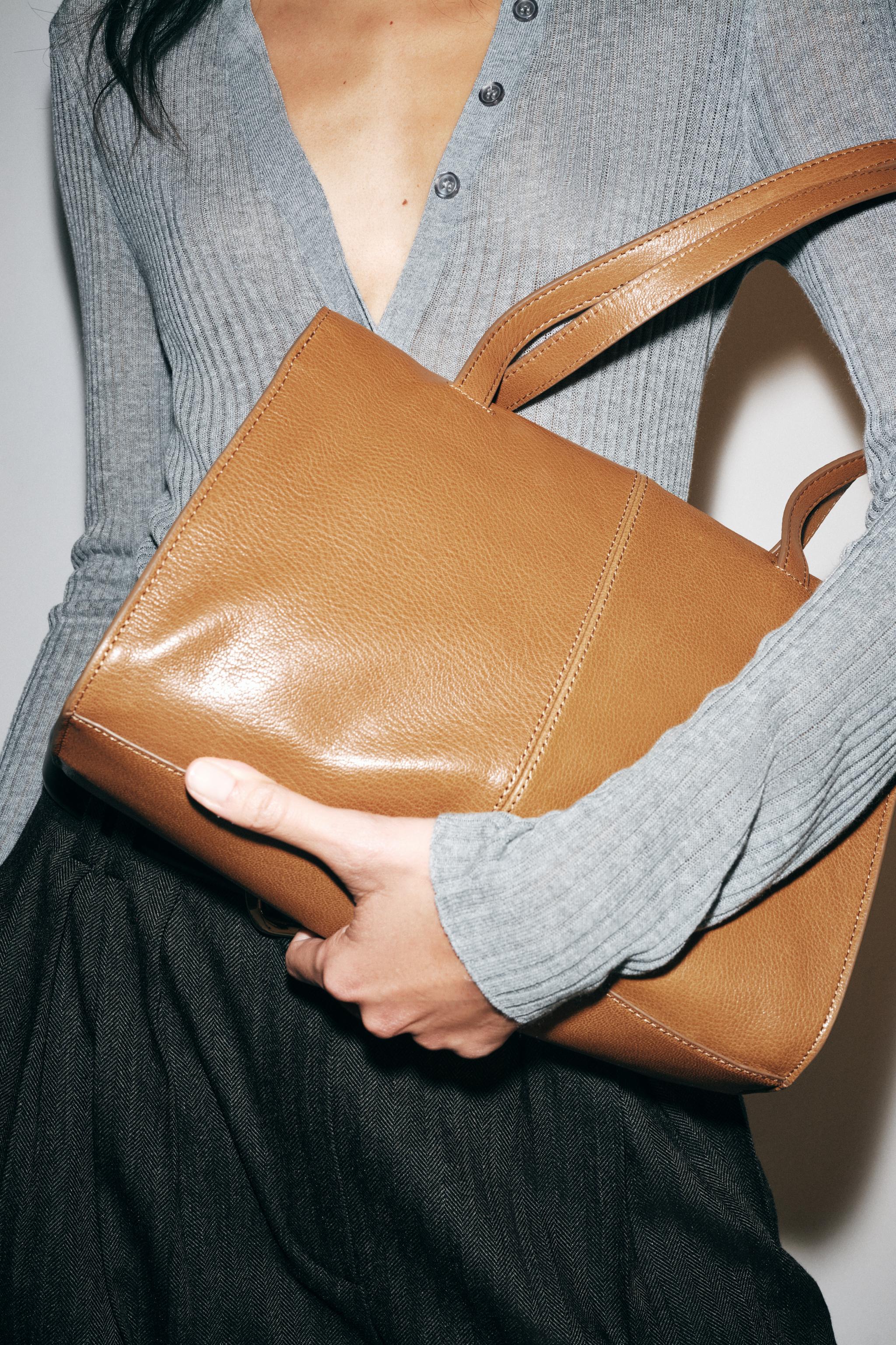 LEATHER SHOULDER BAG