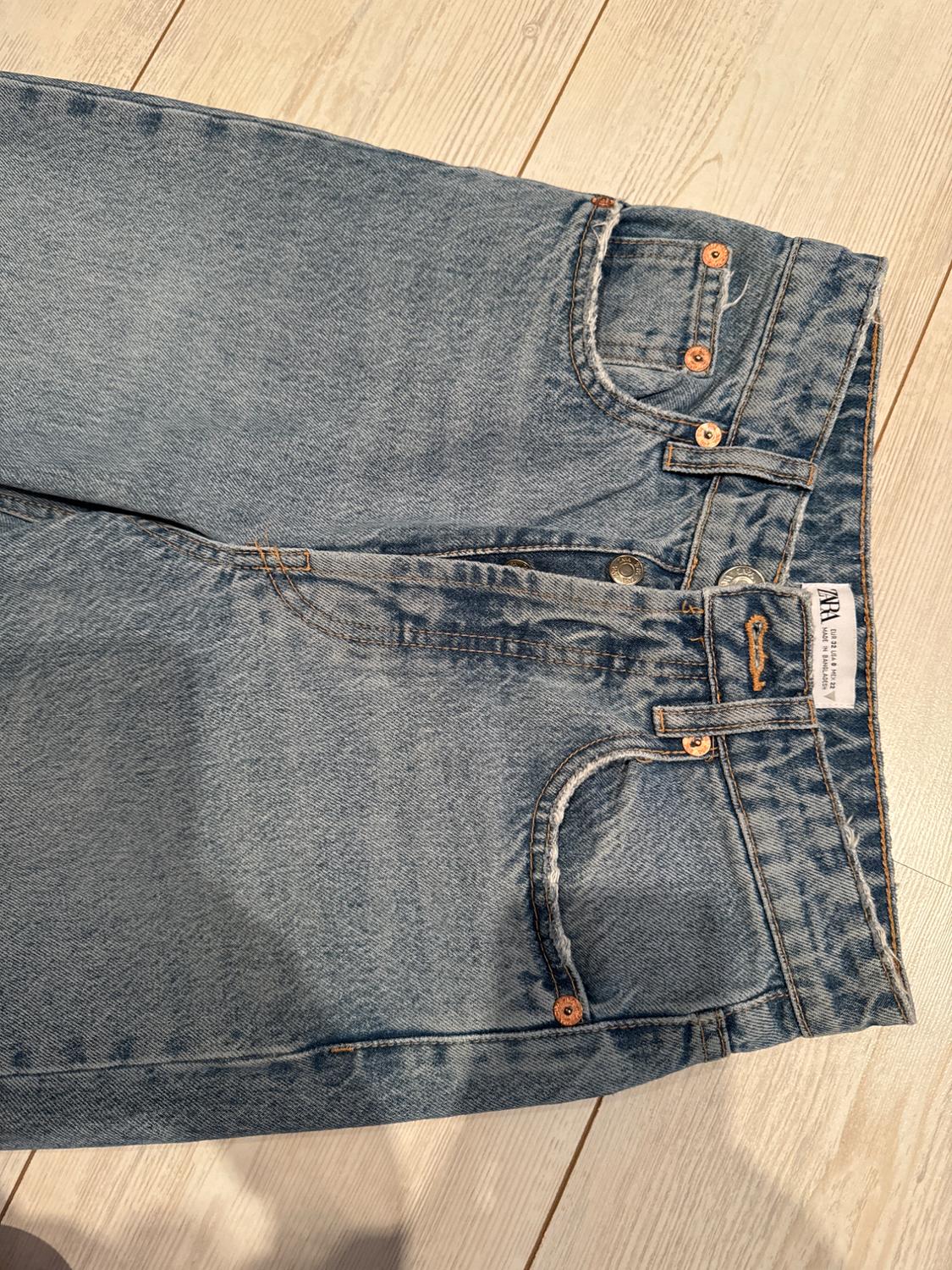 HI-RISE STRAIGHT-LEG JEANS WITH RIPS - Image 2