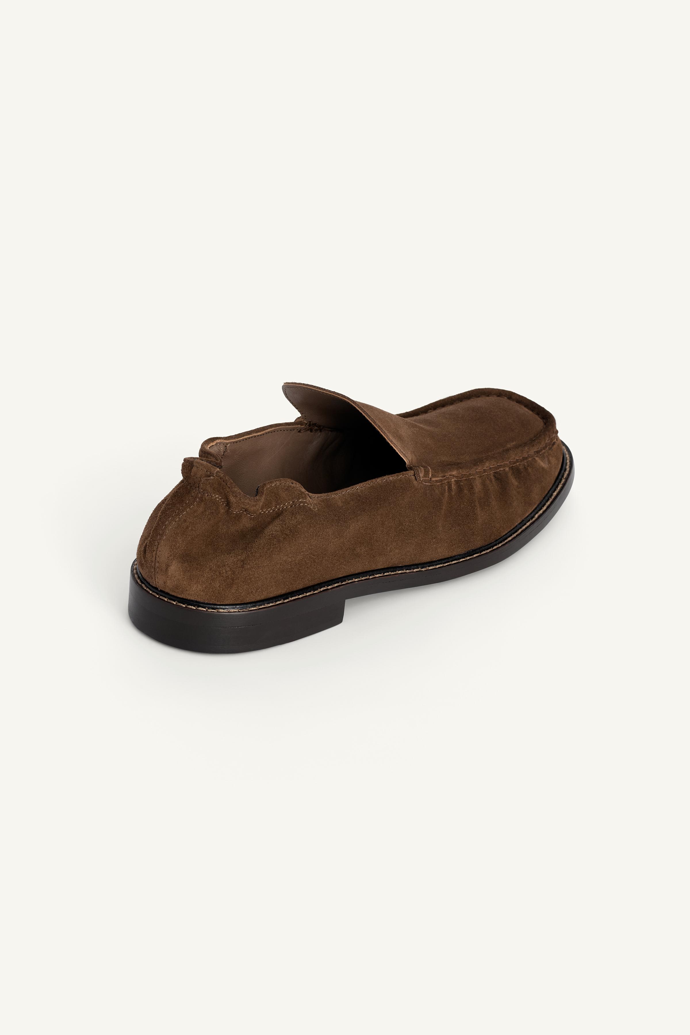 LEATHER LOAFERS