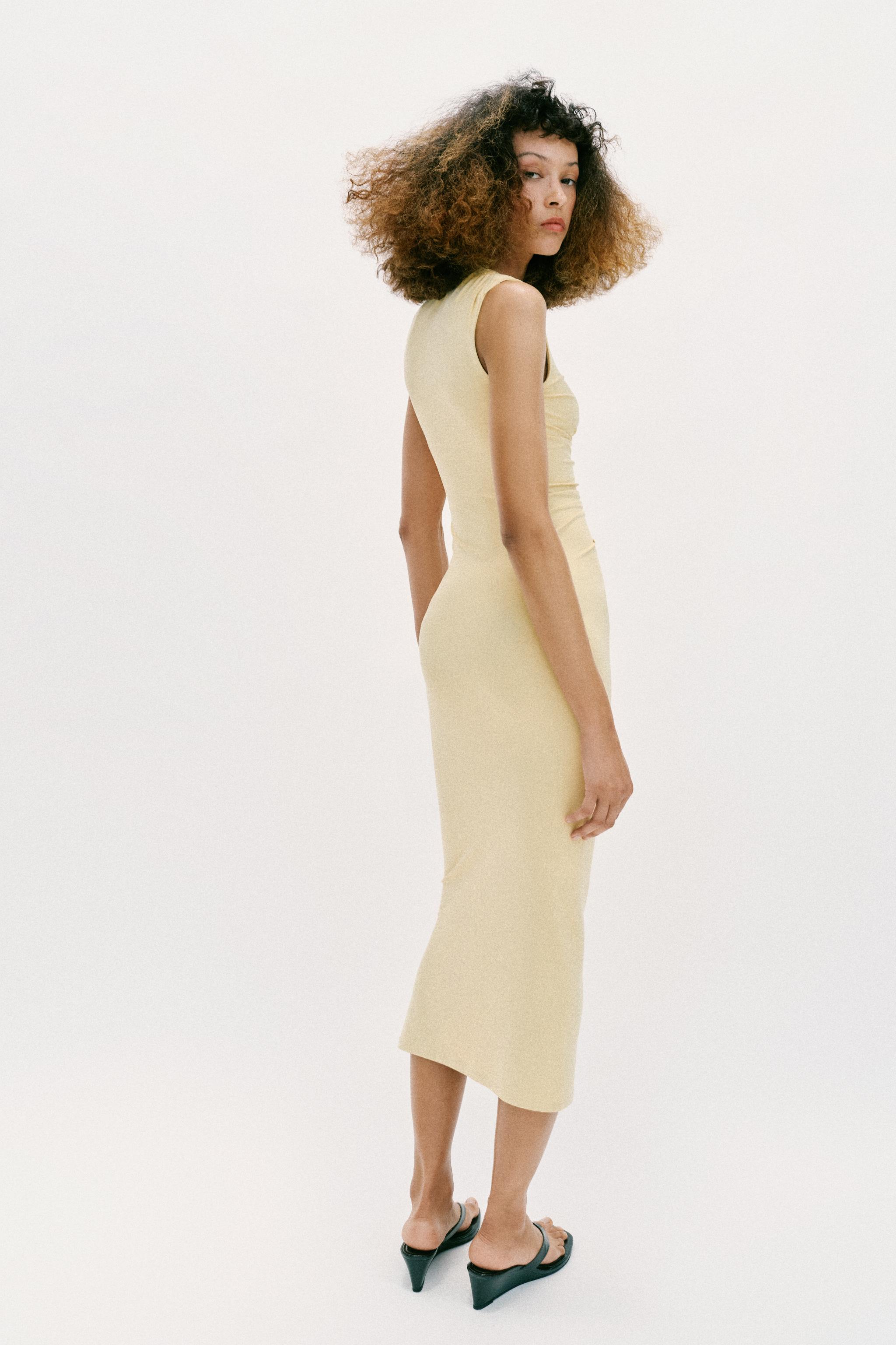 ROBE MI-LONGUE DRAPÉE