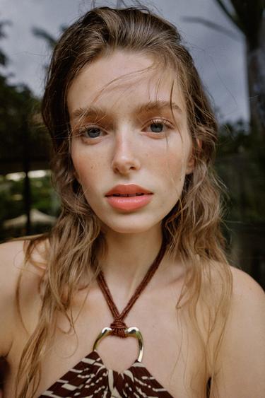 TOP HALTER IMPRIMÉ FANTAISIE - Écru / Marron de Zara - Image 2