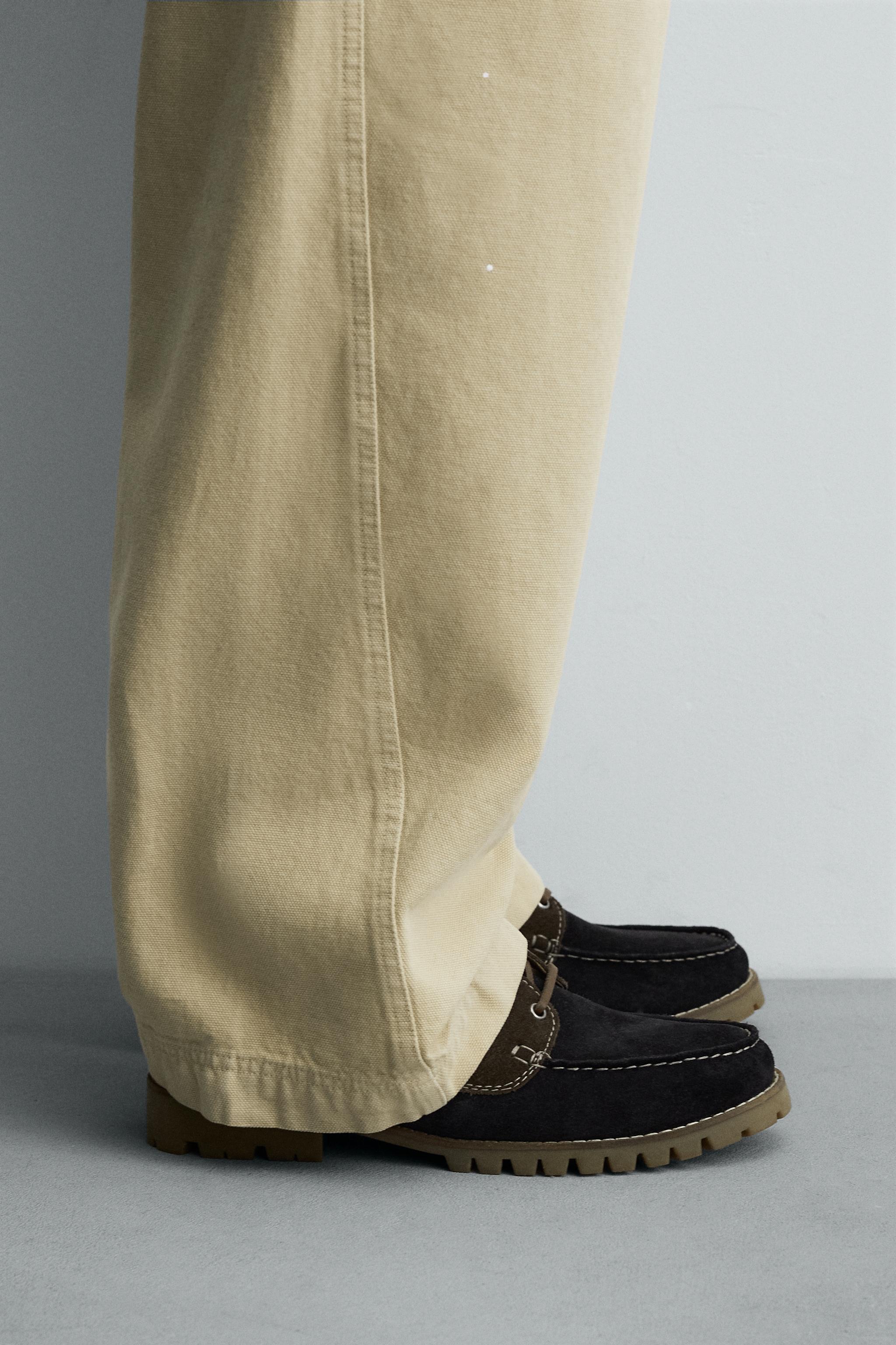Zara VIBRAM レザー デッキシューズ ZARA史上最高】ファッションのプロが驚いた!!ビブラムソール搭載