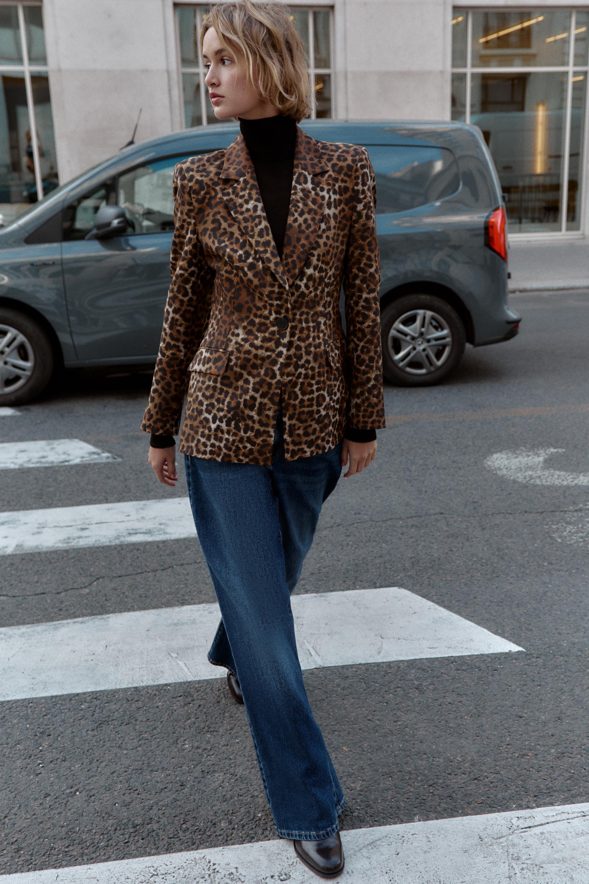 VESTE AJUSTÉE IMPRIMÉ ANIMAL