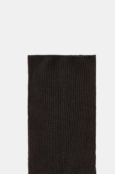 CALCETINES ALTOS RIB - Marrón de Zara