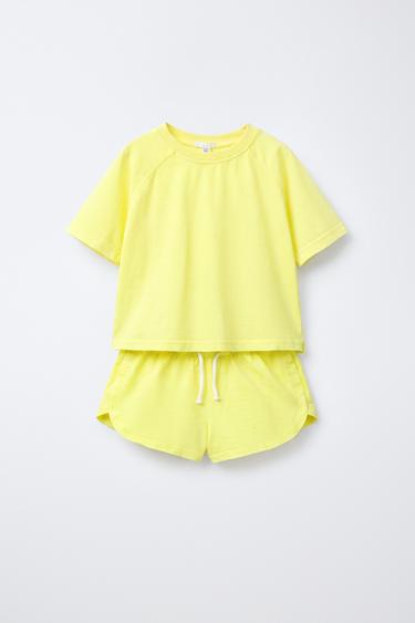 طقم JOGGING تيشرت وبرمودا سادة - أصفر الخاص بـ Zara