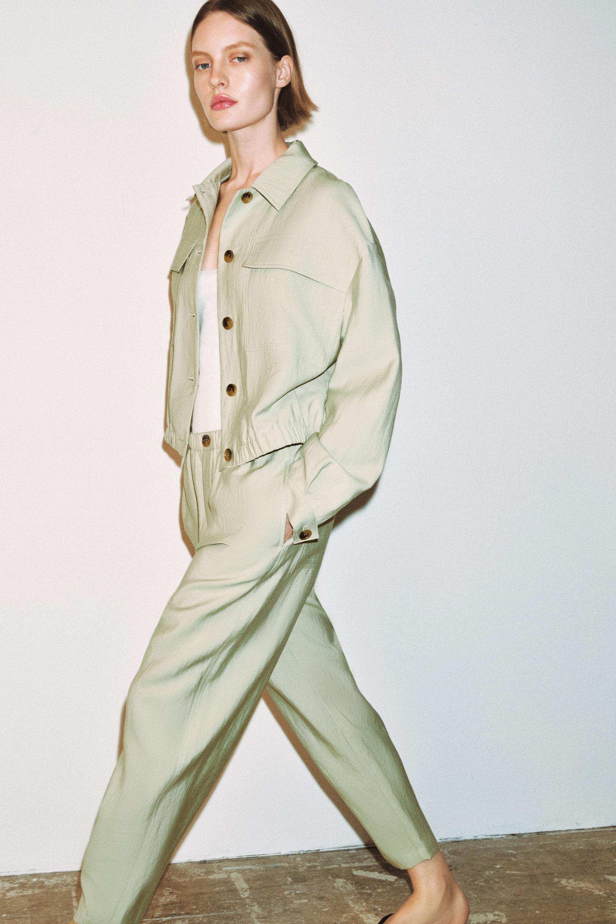 PANTALON CAROTTE À TAILLE ÉLASTIQUE