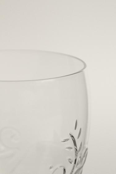 VERRE RELIEF FLORAL - Transparent de Zara - Image 2