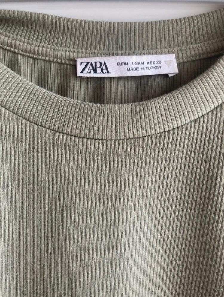 RIBBED TOP WITH GATHERED DETAIL - Image 3