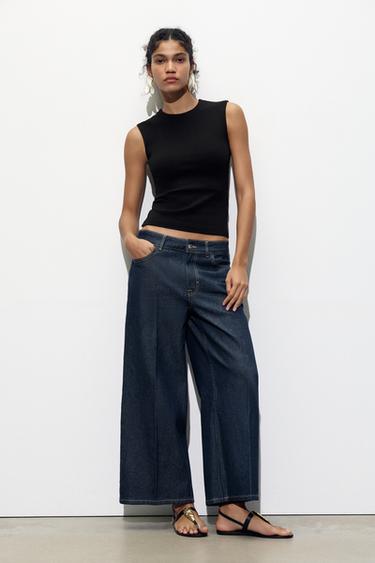 TOP SANS MANCHES - Noir de Zara