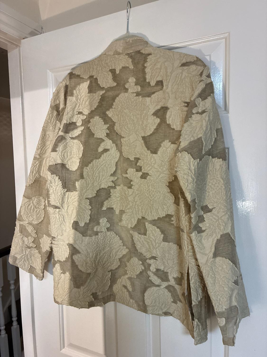 LIMITED EDITION FLORAL JACQUARD KIMONO - Image 3