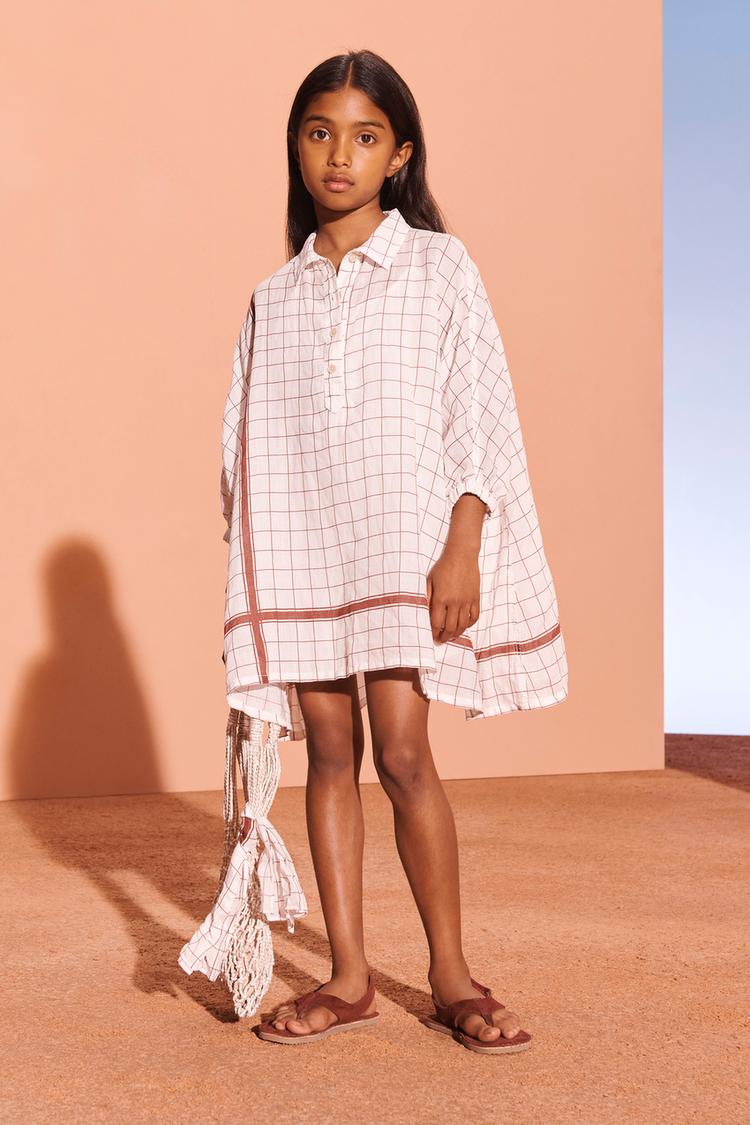 BRDD SHPPR 15 Gebroken wit ZARA Nederland The Netherlands