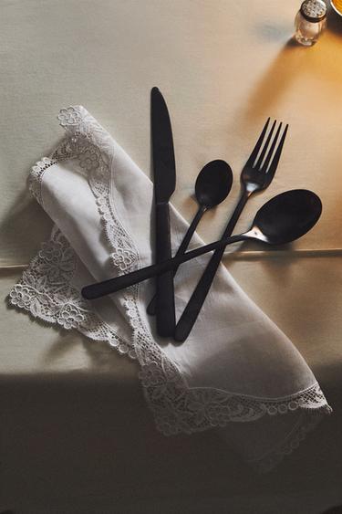 Zaras 4-DELAT SET MED SVARTA BESTICK I STÅL - Svart