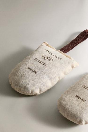 PACK OF WARDROBE CEDAR CHIP BAGS (PACK OF 2) - Cream by Zara - Image 2