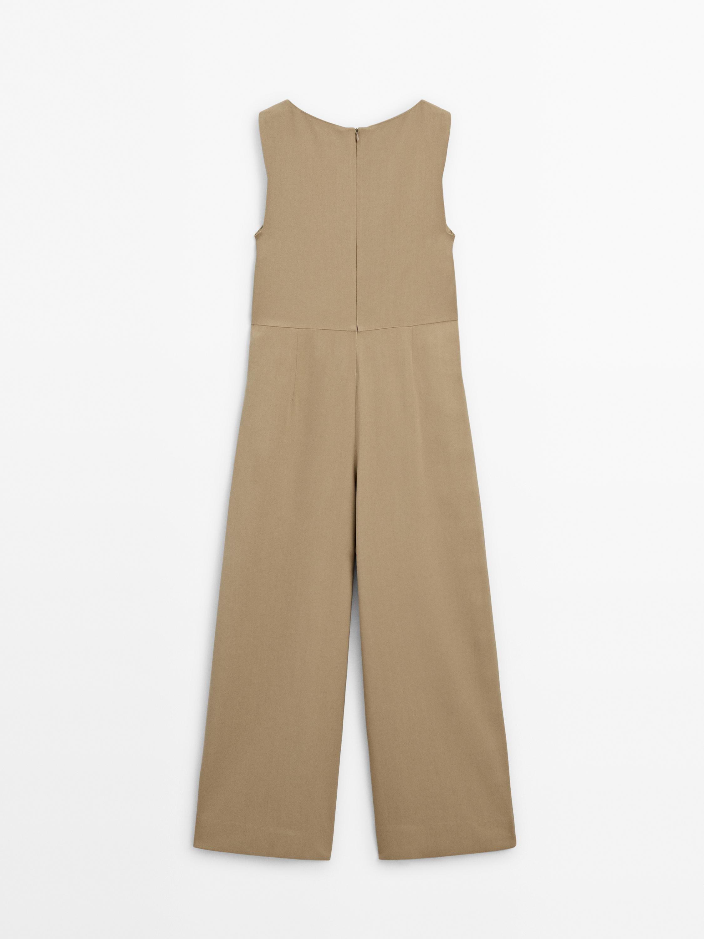 Sleeveless jumpsuit with square-cut neckline