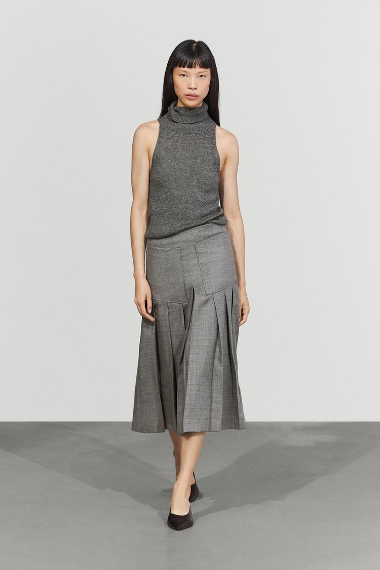 100% Wool Pleated Midi Skirt with Pocket Detail — Gray