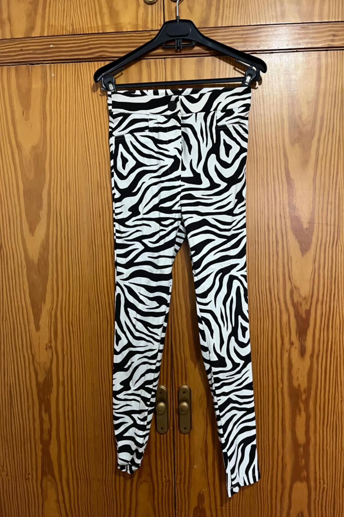 ANIMAL PRINT LEGGINGS