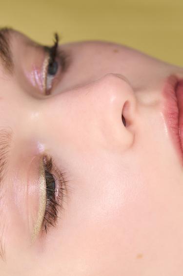 EYESHADOW STICK - DREAMLAND - IRIS-PINK by Zara