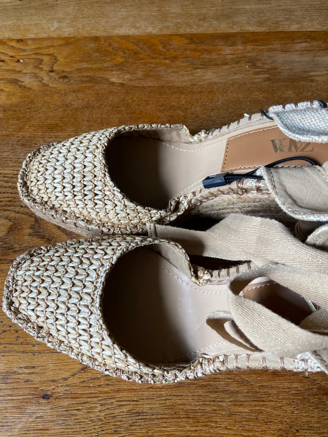 RAFFIA LACE-UP WEDGES - Image 5
