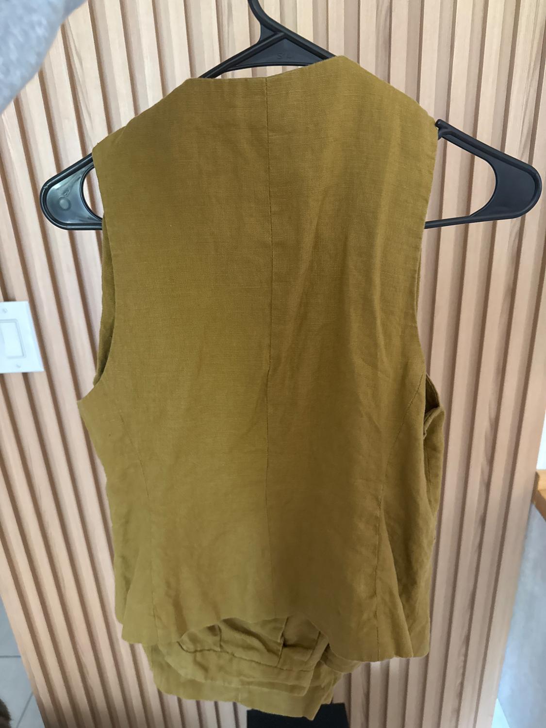 TAILORED LINEN VEST - Image 2
