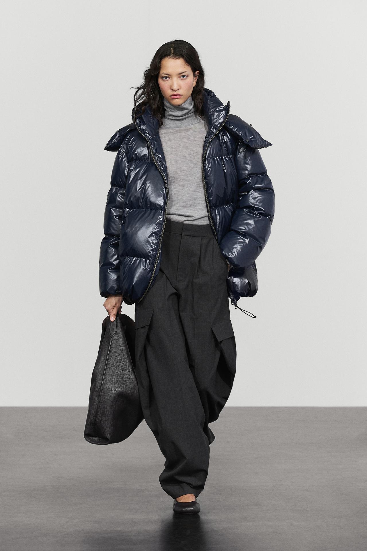 Shiny down jacket — 930
