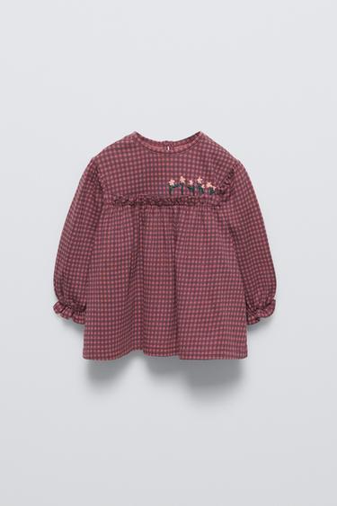 CAMISETA XADREZ VICHY COM FLORES BORDADAS - Rosado da Zara - Imagem 0