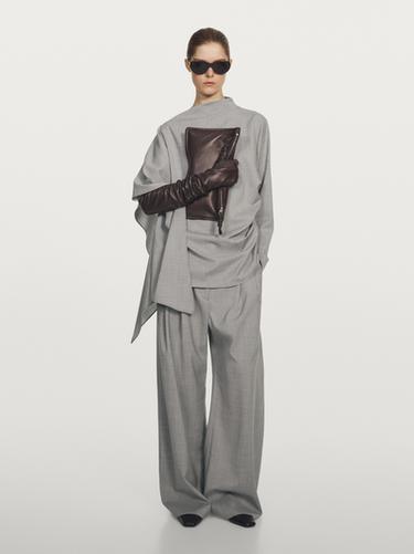 Blusa asimétrica volante 100% lana - STUDIO - Gris claro de Zara - Imagen 0