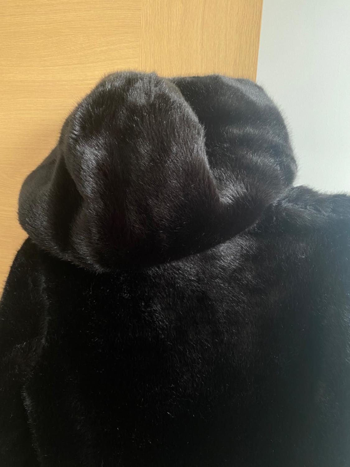 FAUX FUR BLACK COAT - Image 3