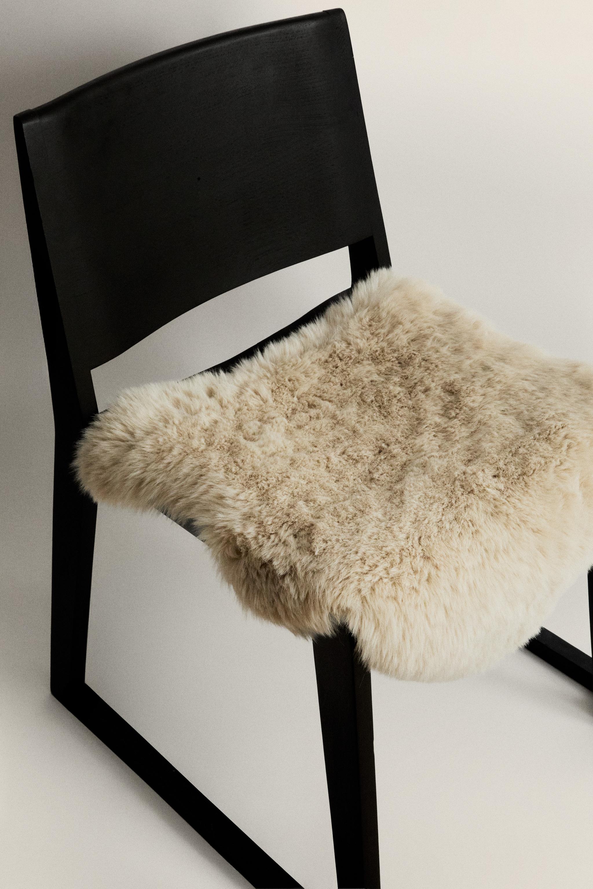 FUR SEAT COVER