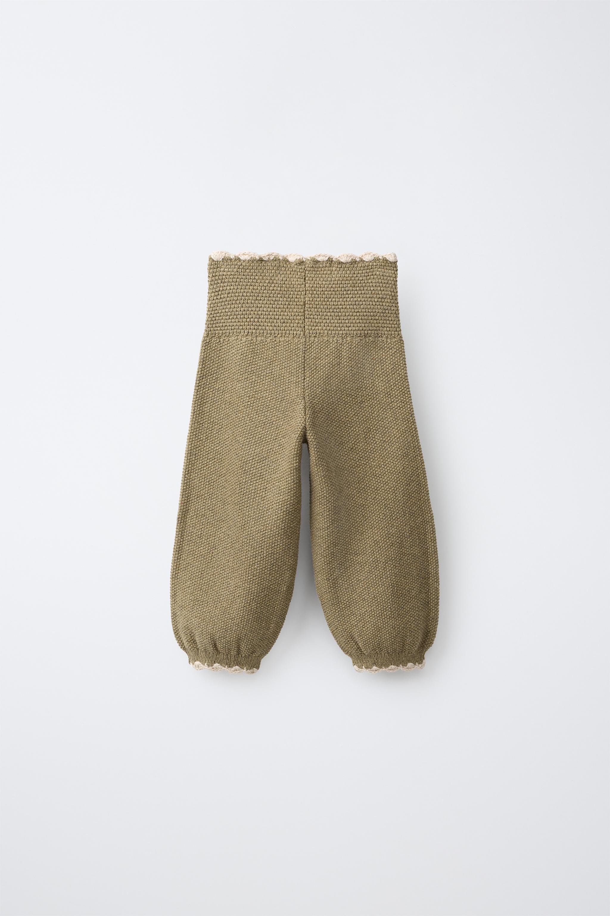 EMBROIDERED KNIT BLOOMERS