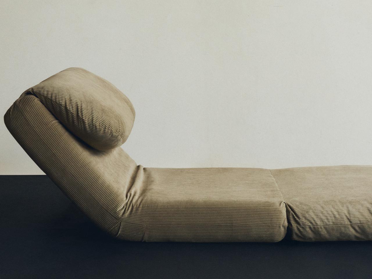 FOLDING CORDUROY CHAIR — Green