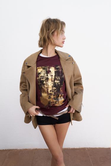 PLAYERA METALIZADA - Burgundy de Zara - Imagen 0