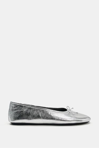 BAILARINA METALIZADA PIEL - Plata de Zara