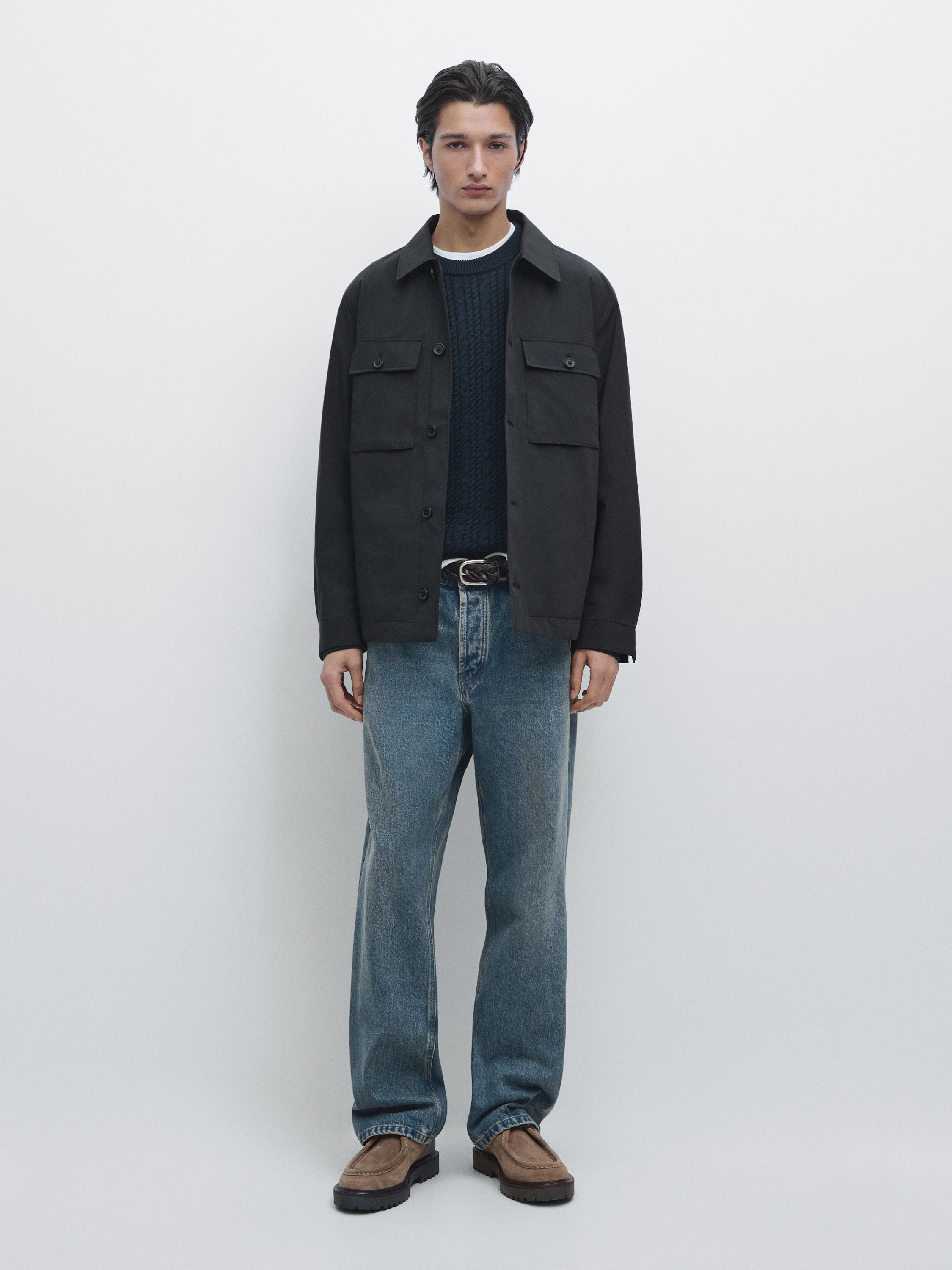 Short jacket with pocket details