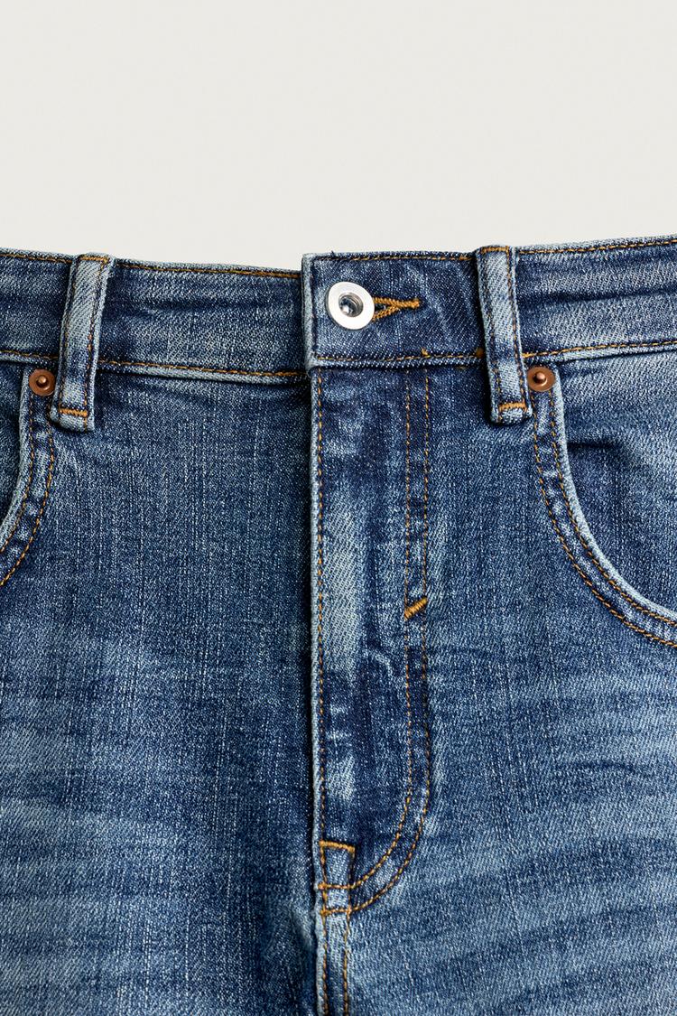 Jeans de corte entubado 8