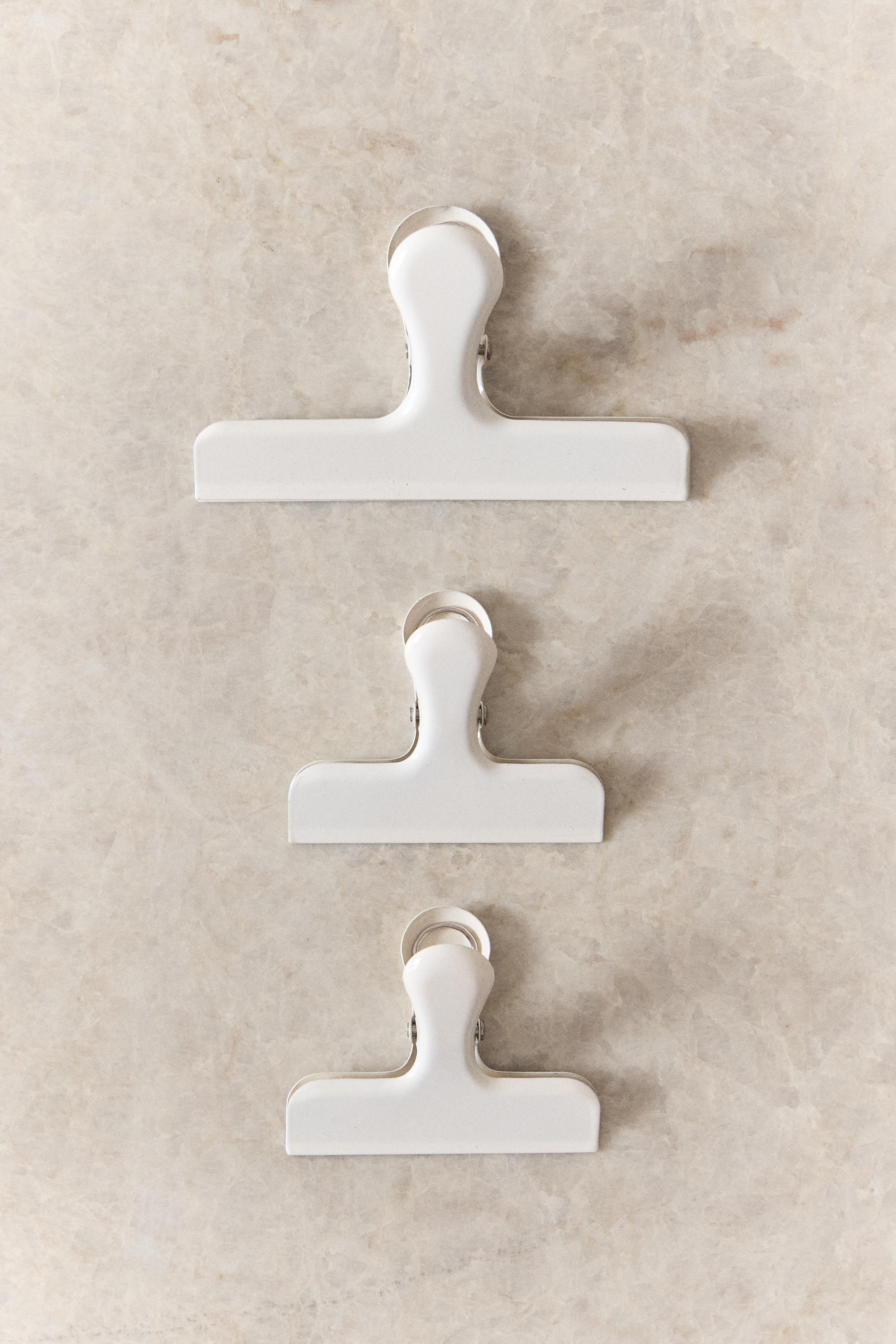 ZARA グリッタールーフハウスセラミックオーナメント　3点セット SET OF METAL CLIPS (SET OF 3) - Cream | ZARA United States