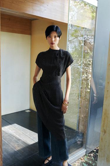 ドットプリントミディワンピース ZW COLLECTIONブラック/ホワイトZaraのドットプリントミディワンピース ZW COLLECTION - ブラック/ホワイト 