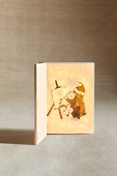 NACHTLAMPJE BOEK "HISTORY OF ART" KERST - DONKERBRUIN van Zara