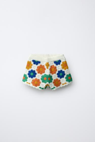 BERMUDA PUNTO CROCHET FLORES - Multicolor de Zara