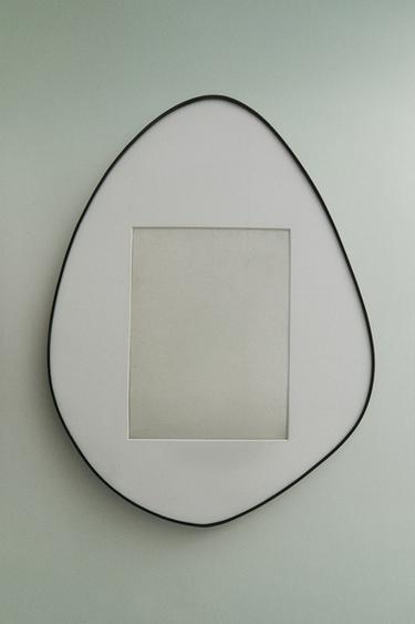 IRREGULAR-SHAPED PHOTO FRAME - Black by Zara