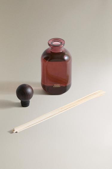 (185 ML) DIFFUSEUR À BÂTONNETS SPICY SANDALWOOD - Caramel de Zara - Image 1