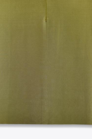 MITTELLANGES KLEID MIT POLYAMID - Olivgrün von Zara