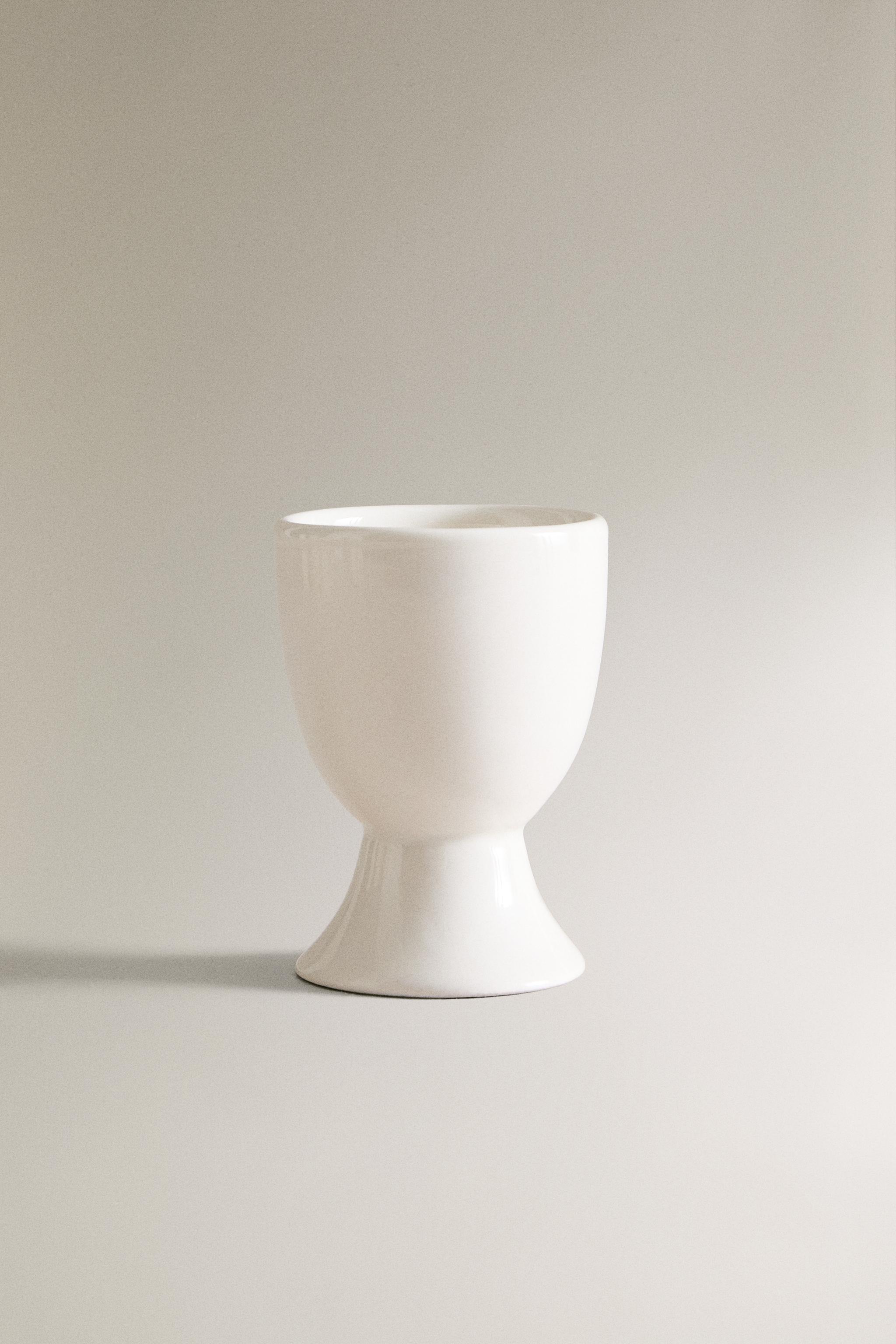STONEWARE EGG CUP — White