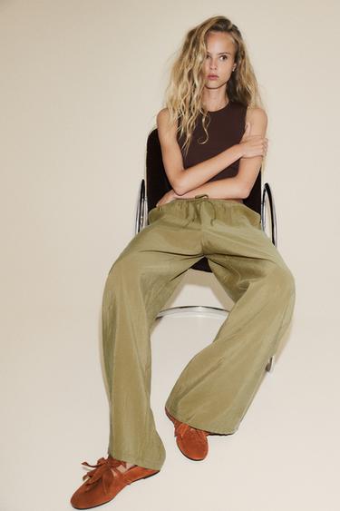 LEATHER FLOWER BALLERINAS - Dark tan by Zara