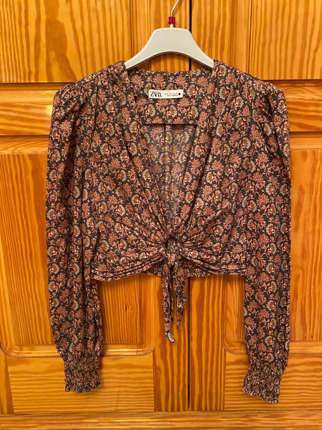 PRINTED BLOUSE WITH KNOT