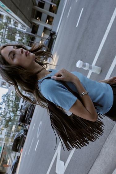 BOLSO SHOPPER FLECOS - Marrón de Zara