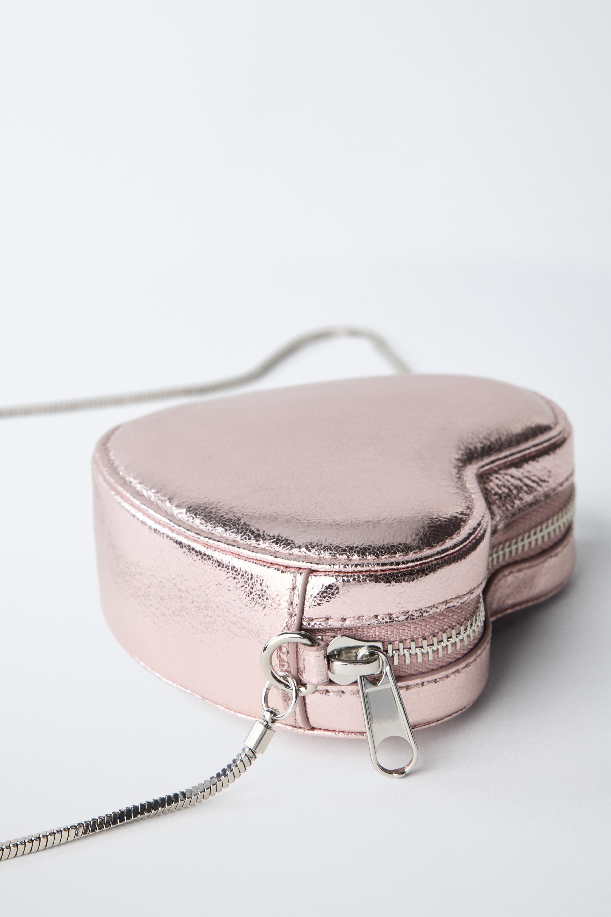 METALLIC HEART CROSSBODY BAG