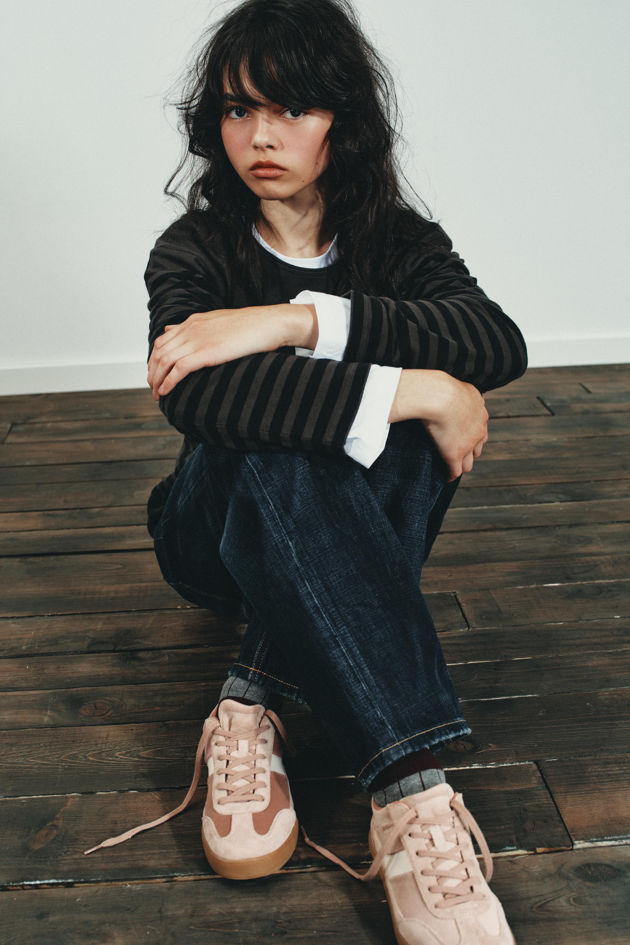 新品未使用　ZARA コントラストカラースニーカー　スウェード　ピンク　38 コントラストスニーカー - ピンク | ZARA Japan / 日本