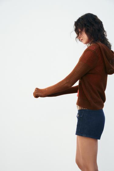 GILET EN MAILLE À CAPUCHE - Marron de Zara - Image 2